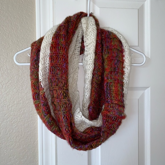 Forever 21 Accessories - Forever 21 infinity scarf